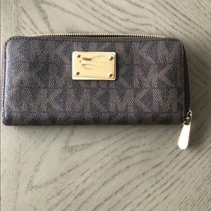 Michael Kors Wallet !